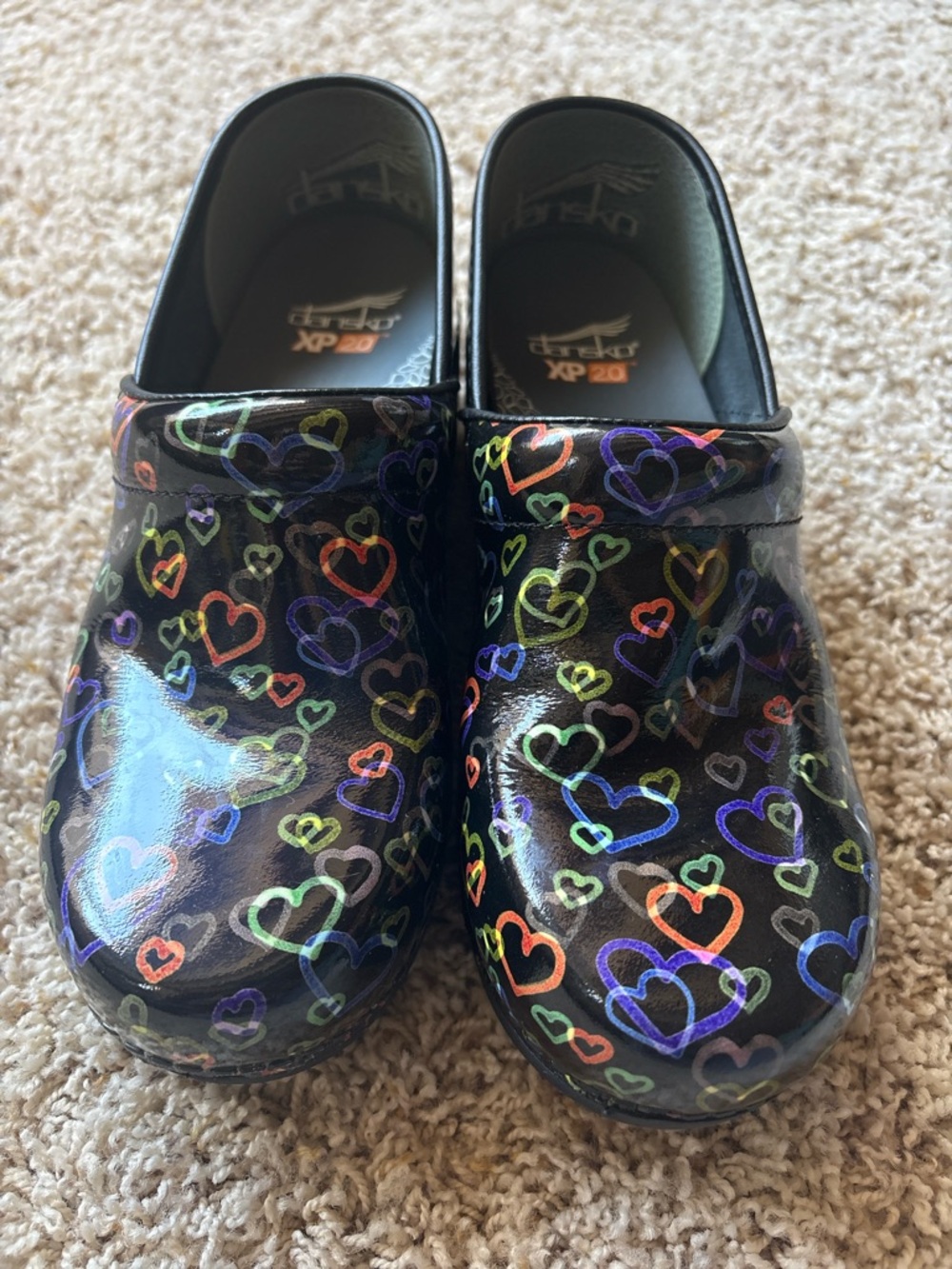 Dansko XP 2.0 clogs Floating Hearts size 39 US 8.5-9